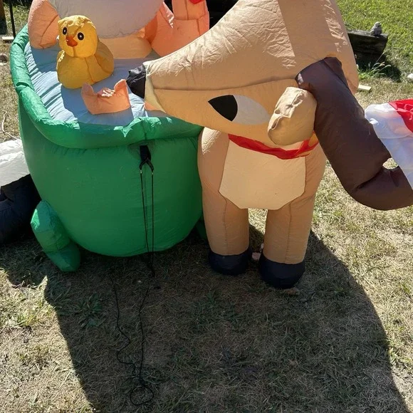 Rare Gemmy CHRISTMAS Animated Scrubbing‎ Bath Hot Tub SANTA REINDEERinflatable